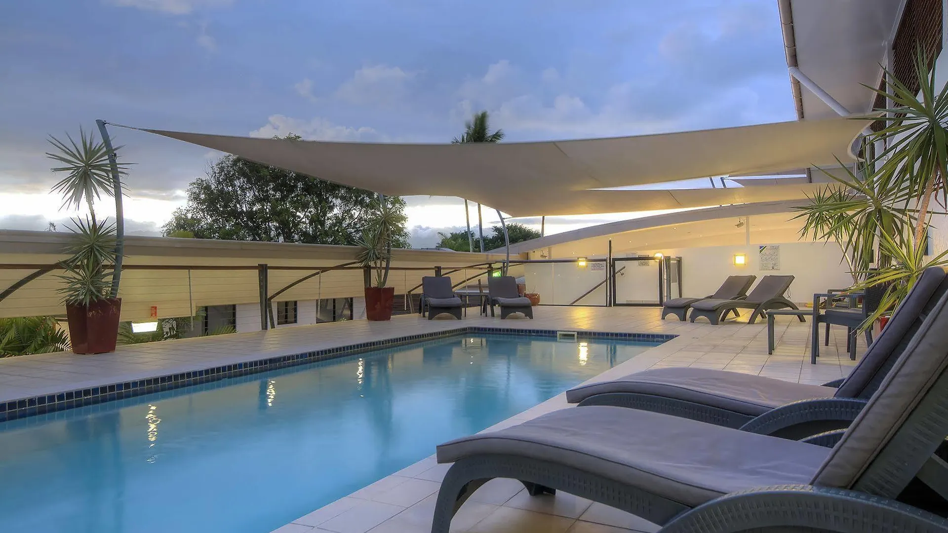Saltwater Luxury Apartments Port Douglas