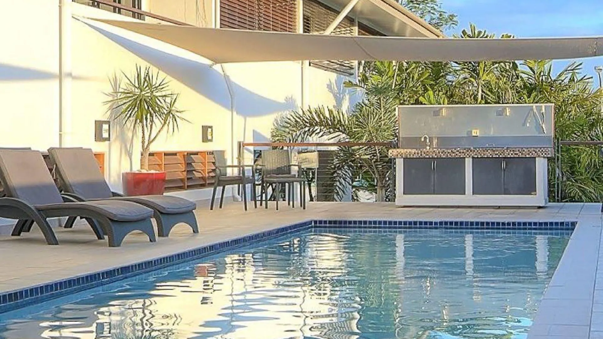 Saltwater Luxury Apartments Port Douglas 5*,